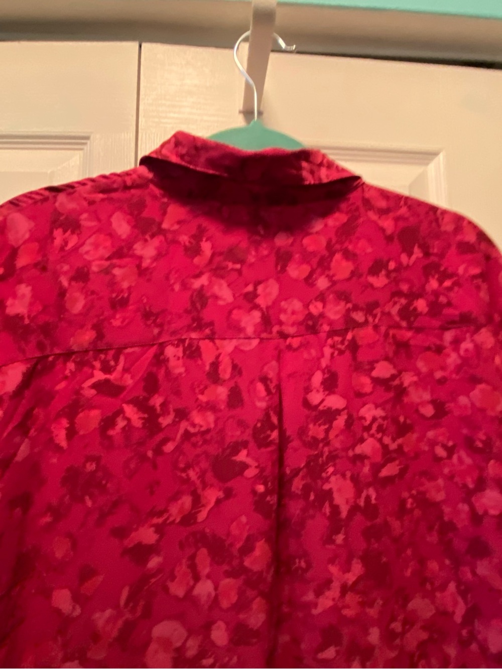 Halston Women’s Pink Abstract Floral Button Down Blouse Asymmetrical Hem XL - Picture 10 of 15